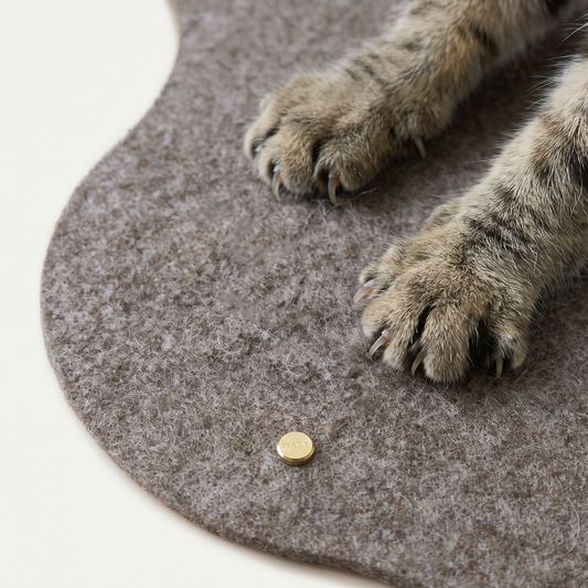 Tapis à griffer en feutre de laine naturelle | Griffoir minimaliste pour chat | MATT™