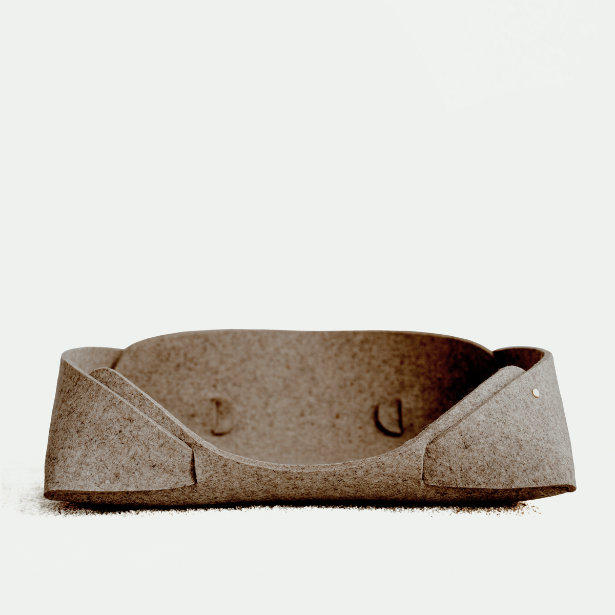 Minimalist cat furniture for design lovers size large color mocha
